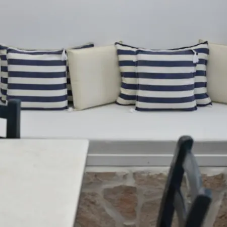Patmos Cute Seafront Escape For 3 *
